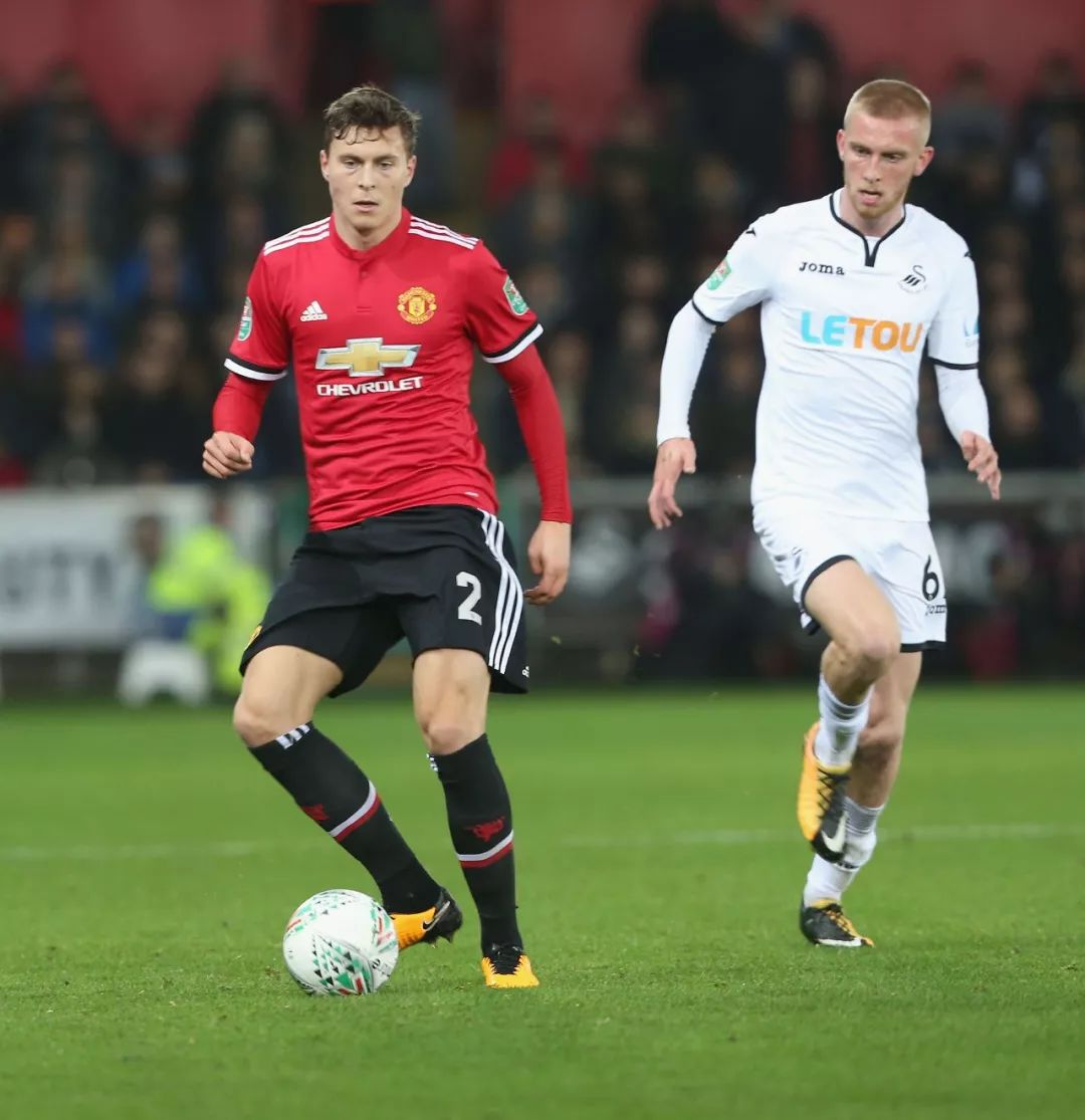 员在场上都 员在场上都